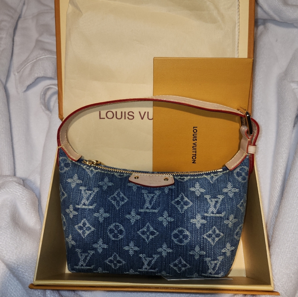 Hills pouchette bag